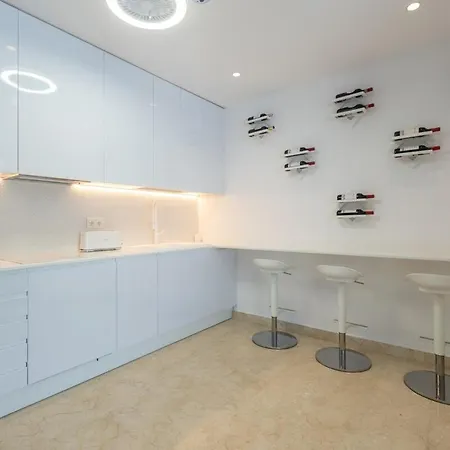 Casa Aloha 18 Puerto Banus بيت للعطل