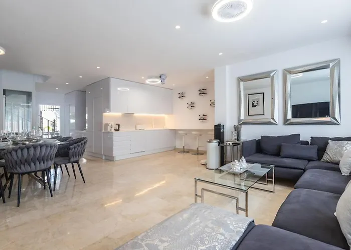 Casa Aloha 18 Puerto Banus Будинок відпочинку *