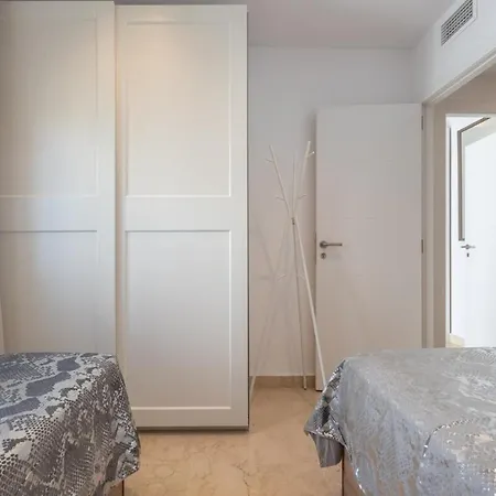 Casa Aloha 18 Puerto Banus Будинок відпочинку *