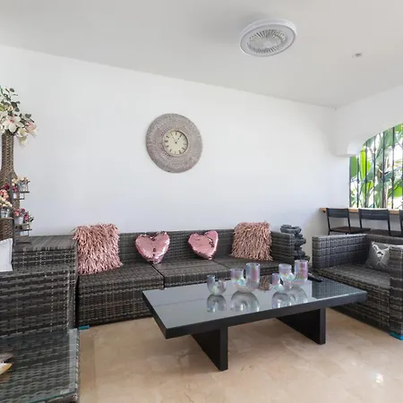 Casa Aloha 18 Puerto Banus Будинок відпочинку Марбелья