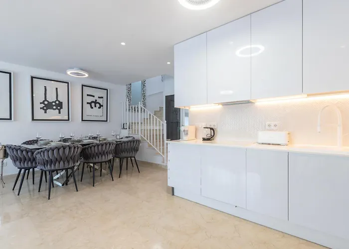 Casa Aloha 18 Puerto Banus بيت للعطل *