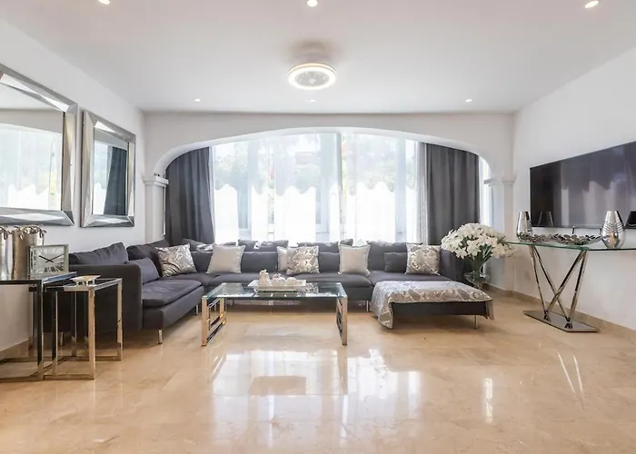 Casa Aloha 18 Puerto Banus Tatil Evi Marbella